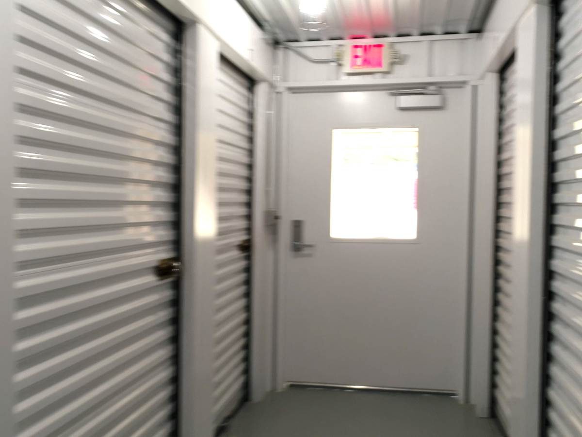 Making the Most of Vertical Space in Your Storage Unit