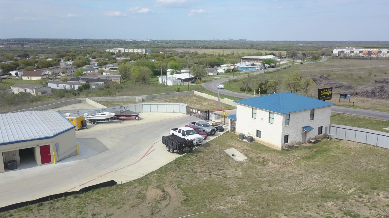 Making the Most of Vertical Space in Your Storage Unit