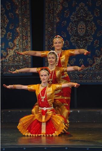 Live Bharatnatyam Classes for Beginners