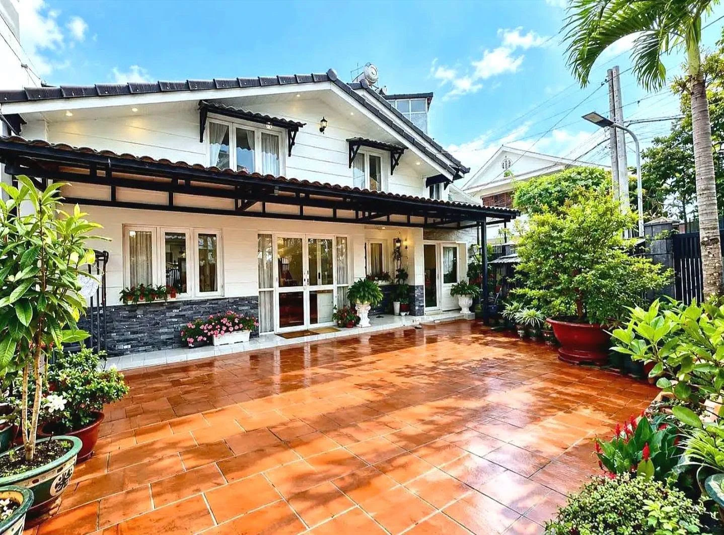 Bán đất SRXD 153m² Đà Lạt, tặng nhà sân vườn 15,5 tỷ - Ảnh 1