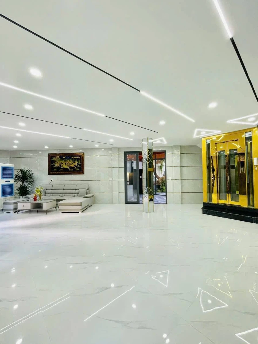 Bán biệt thự mặt tiền Lê Văn Quới, Bình Tân, 73m2, 1 trệt 4 lầu, 7PN, giá 10,5 tỷ - Ảnh thu nhỏ 3