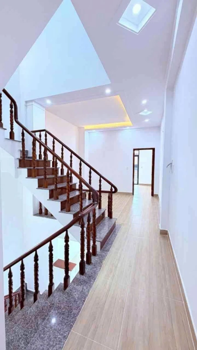 Nhà mặt tiền kinh doanh Dĩ An 64m² 4 tầng 5,95 tỷ - Ảnh thu nhỏ 2