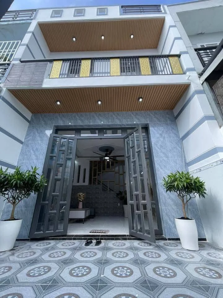 Bán nhà sổ hồng riêng 5x16m, 1 lầu 4PN, ngã 3 Tân Kim QL50, giá 2,49 tỷ - Ảnh thu nhỏ 2