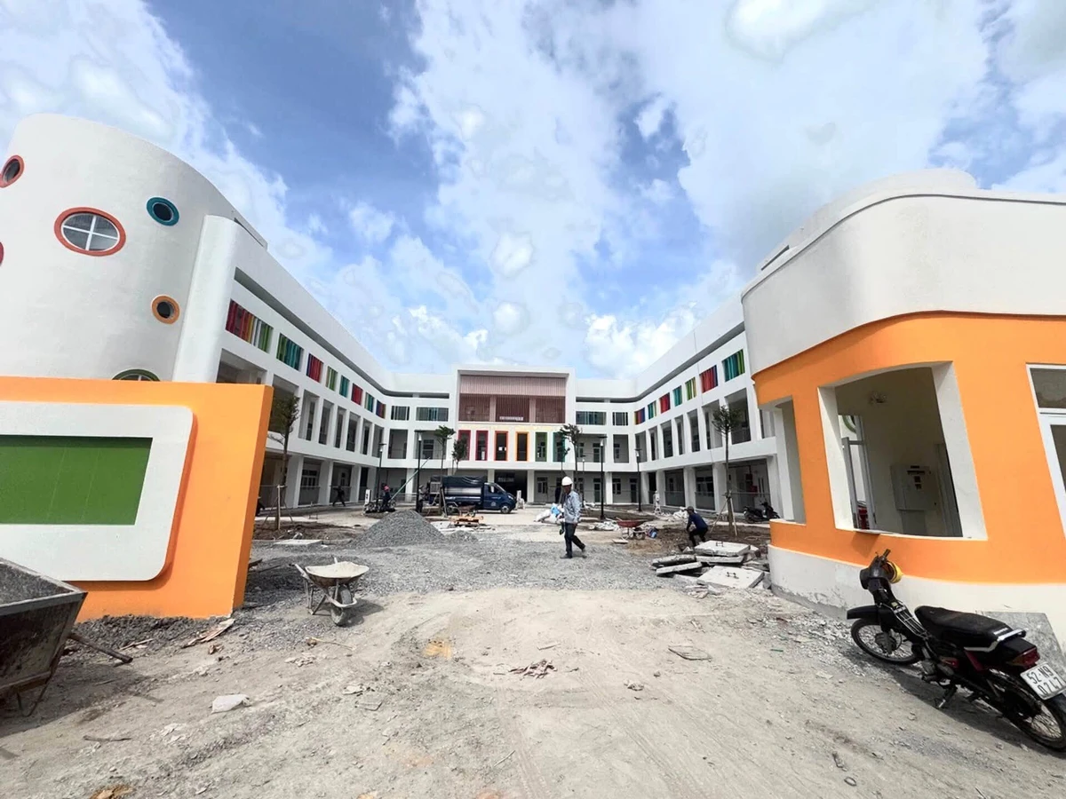 Bán nhà hẻm xe hơi Lê Đình Cẩn, Bình Tân, DTSD 70m2, giá hơn 3 tỷ - Ảnh 1