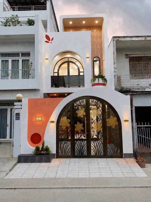 Bán nhà mặt tiền đường Văn Cao 5x25m, 4 phòng ngủ, full nội thất, khu lấn biển Rạch Giá
