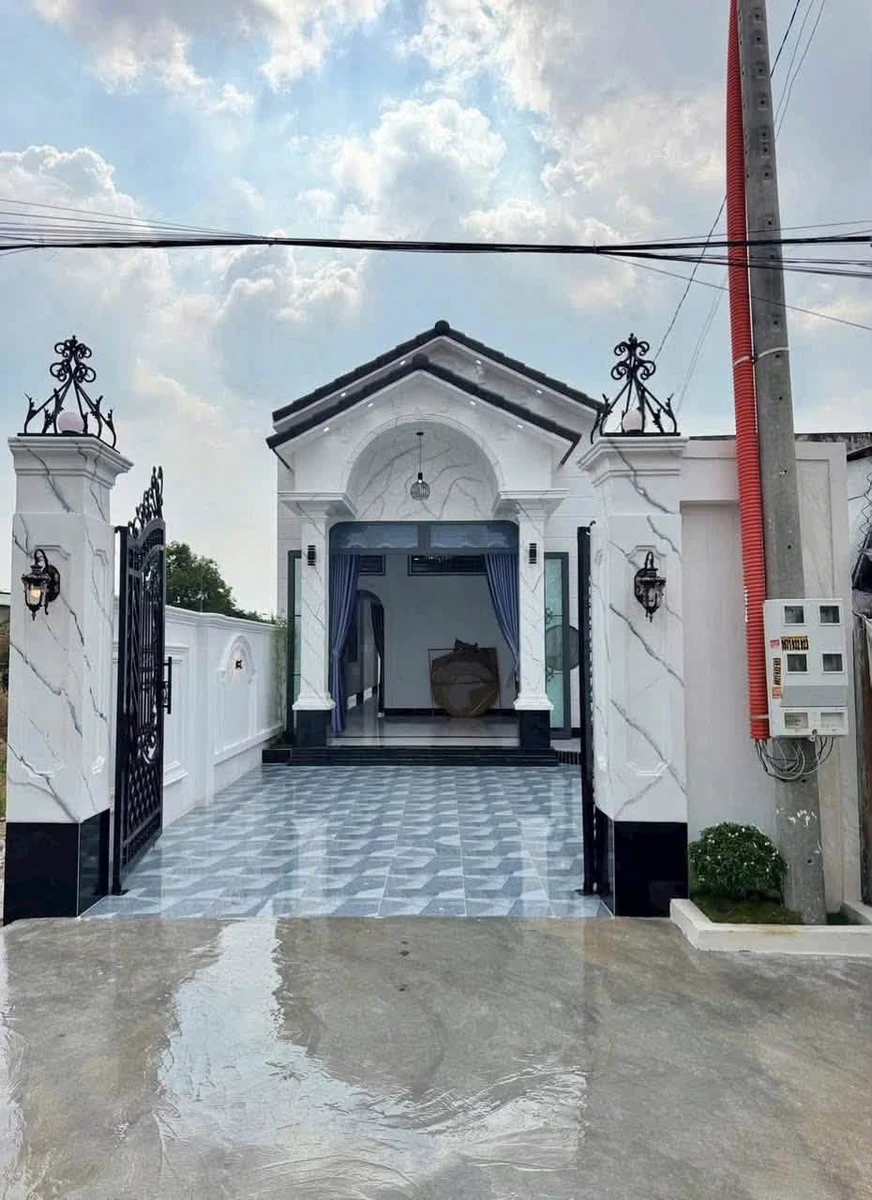 Bán nhà kiểu Thái 3PN 145m² Phường Long Hòa Tây Ninh - Ảnh thu nhỏ 2