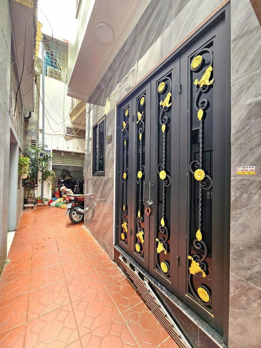 Bán nhà 3 tầng mới 30m2, 3 phòng ngủ gần Hồ Sen, phố Dư Hàng, Hải Phòng - Ảnh 1