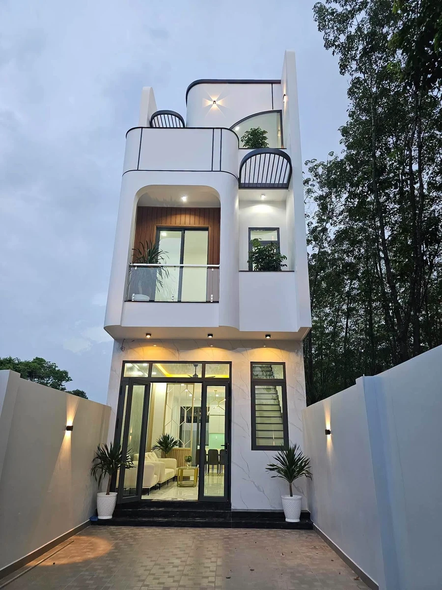 Bán nhà 1 trệt 2 lầu mặt tiền 60m² Định Hoà Quận 12 - Ảnh 1
