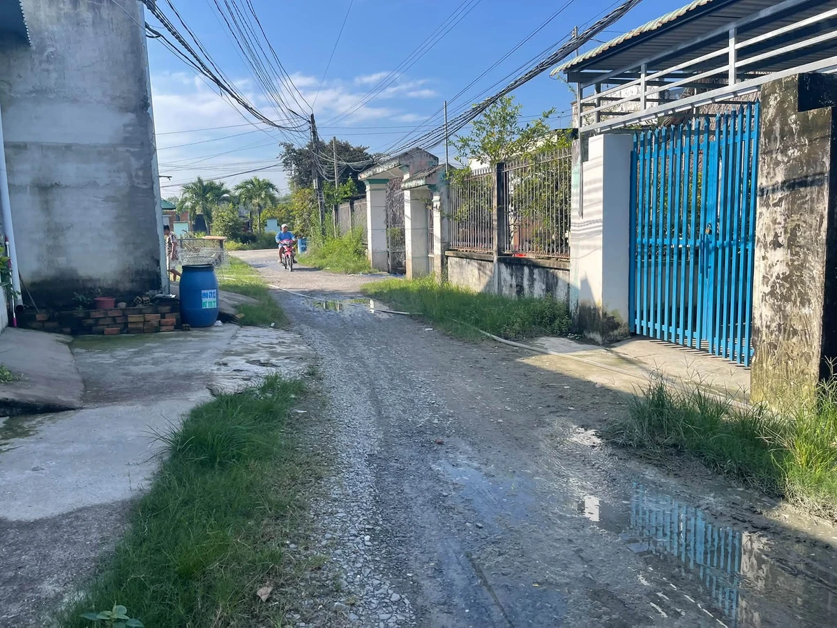 Bán nền đất thổ cư 5x32m nở hậu 11m đường Nguyễn Thị Thọ, thị trấn Đức Hòa, giá 1,9 tỷ - Ảnh thu nhỏ 2