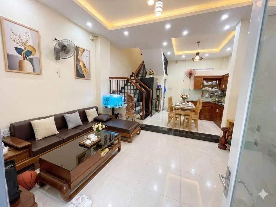 Nhà 2 tầng kiệt 3 Tháng 2, 82m², 2PN - 3,2 tỷ - Ảnh thu nhỏ 3