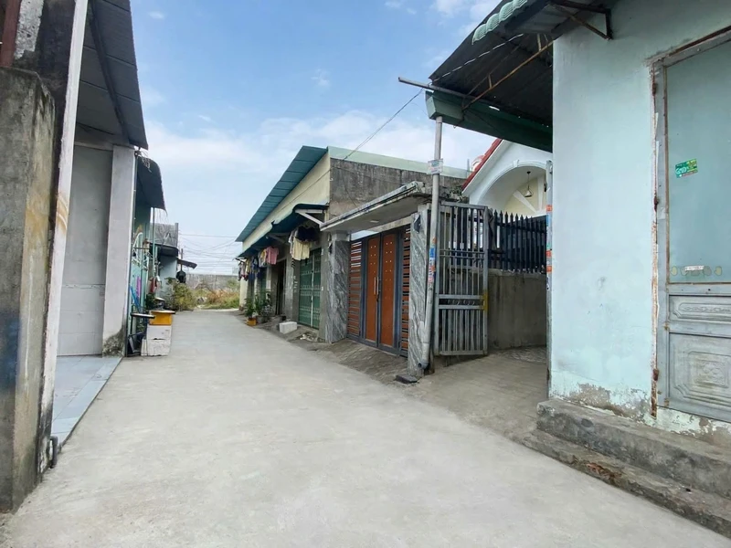 Bán nhà phố 200m² có 5 phòng trọ ở Thạnh Phú, giá 3 tỷ