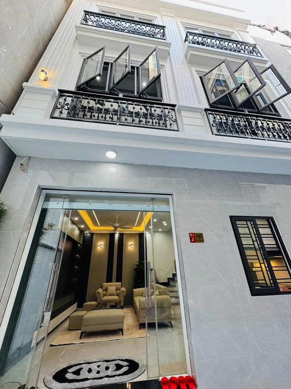 Bán nhà 4 tầng 41m² 4PN Miếu Hai Xã gần Hồ Sen