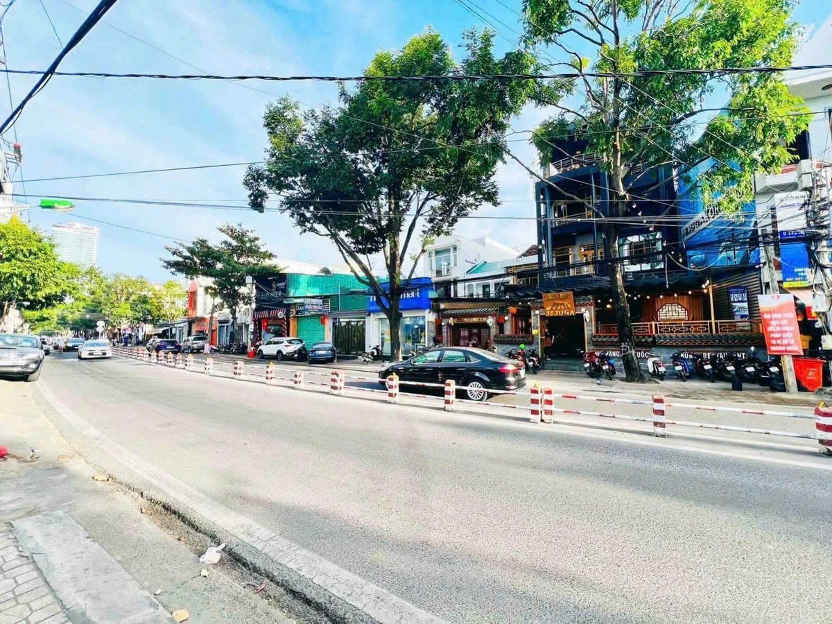Bán nhà mặt tiền Nguyễn Thị Minh Khai 107,8m² 22 tỷ 5 - Ảnh 1