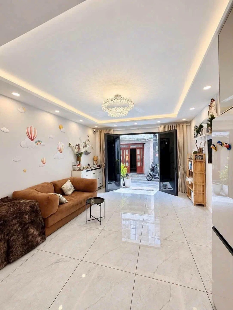 Bán nhà 4 tầng 39m2 đường Âu Cơ, Tân Bình, full nội thất, giá 6,95 tỷ - Ảnh 1