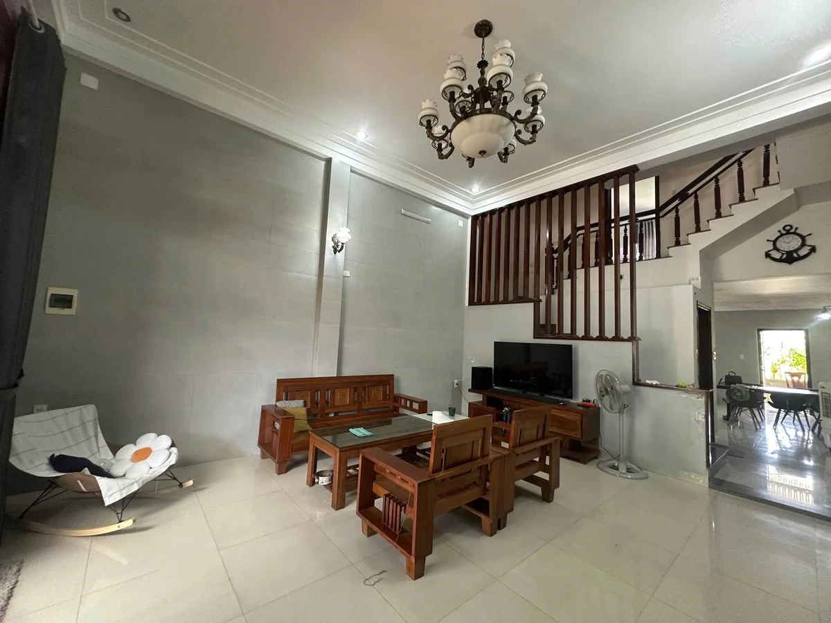 Bán nhà 2.5 tầng 95m2, 3 phòng ngủ tại KQH Ngọc Anh, TP Huế - Ảnh 1