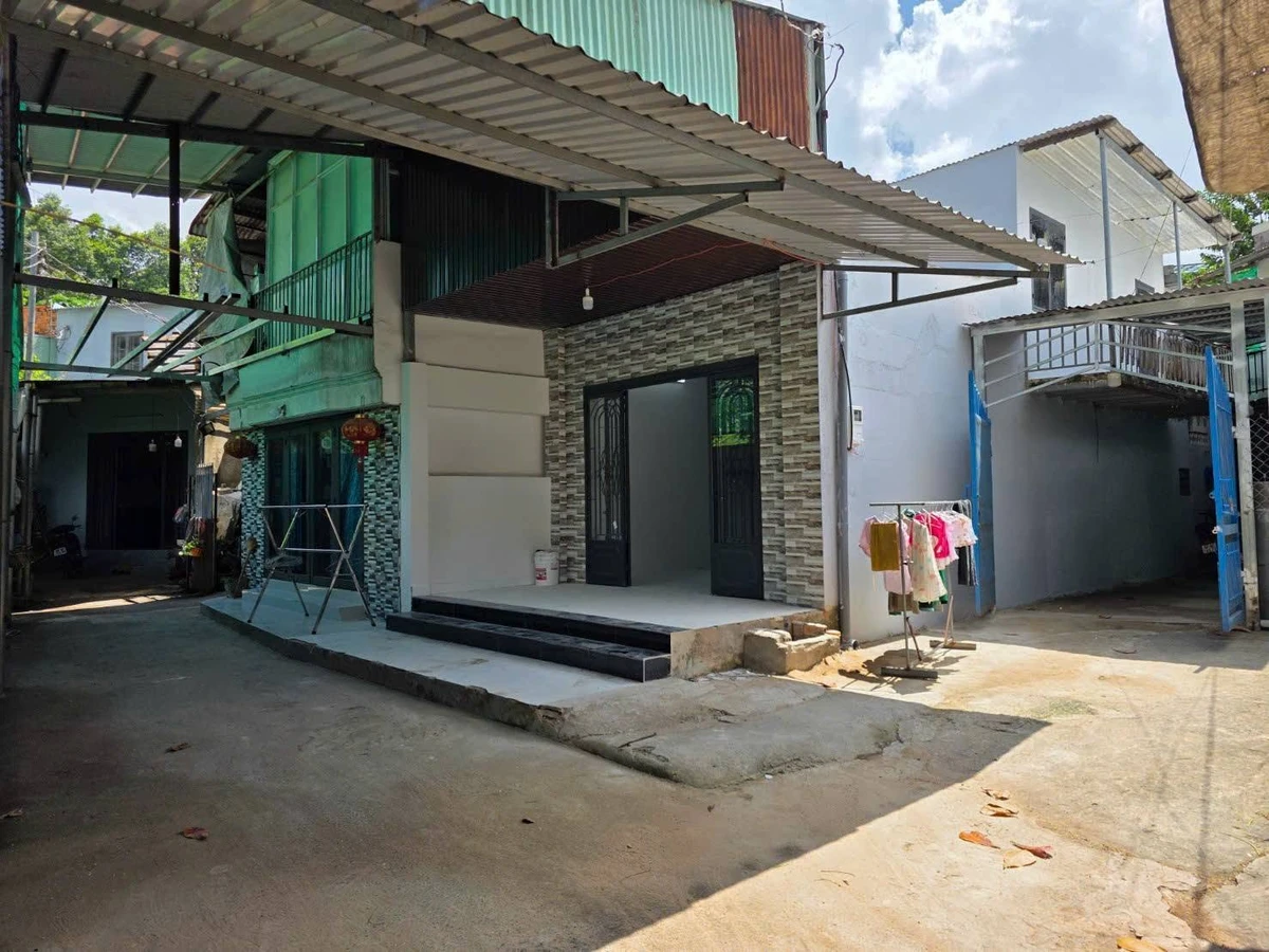 Nhà gác lửng 3PN 2WC 62m² gần chợ Thánh Tâm, 639 triệu - Ảnh thu nhỏ 2