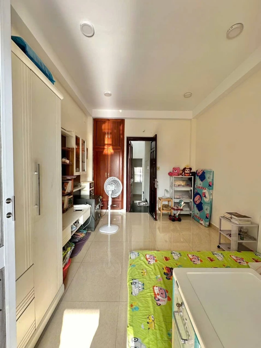 Bán nhà mặt tiền Tân Phú 106m2 4PN 11 tỷ - Ảnh thu nhỏ 5