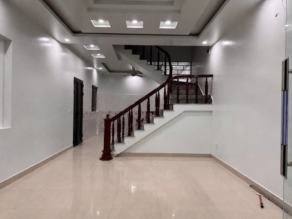 Bán nhà 4 tầng lô góc 54m2 đường Phương Lưu, ô tô vào nhà, giá 4,67 tỷ - Ảnh 1