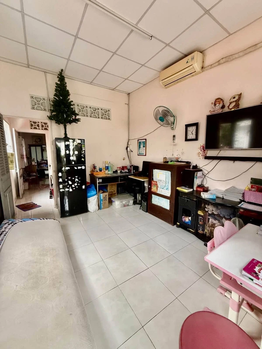 Bán nhà 2 tầng 80m2, 4 phòng ngủ, đường Lê Quang Định, Phường 7, Bình Thạnh, giá 5 tỷ - Ảnh thu nhỏ 3