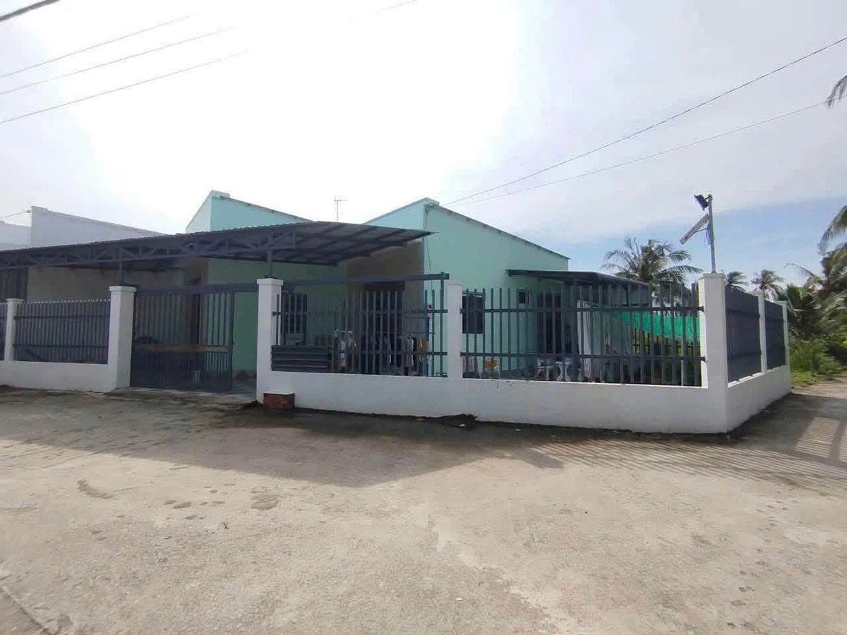 Bán nhà góc Ngô Thị Sĩ Rạch Giá, 108m2, 3PN - Ảnh thu nhỏ 2