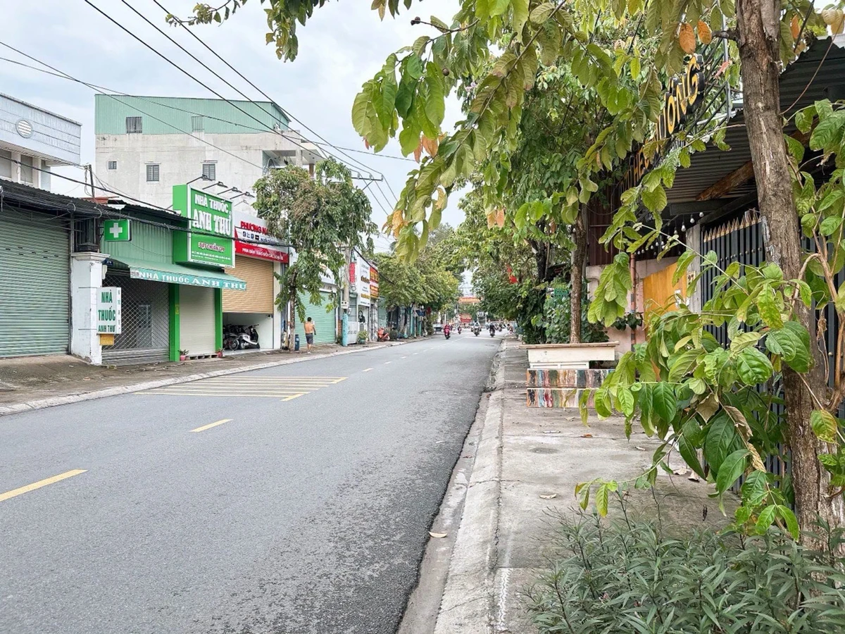 Bán nhà 2 tầng mặt tiền Nguyễn Tri Phương, Dĩ An 115m2, 6.69 tỷ - Ảnh thu nhỏ 2