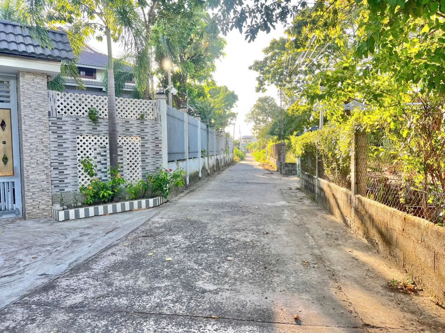 Bán đất 107,2m2 gần Hồ Bơi Quốc Hùng, Quận 7 - Ảnh 1
