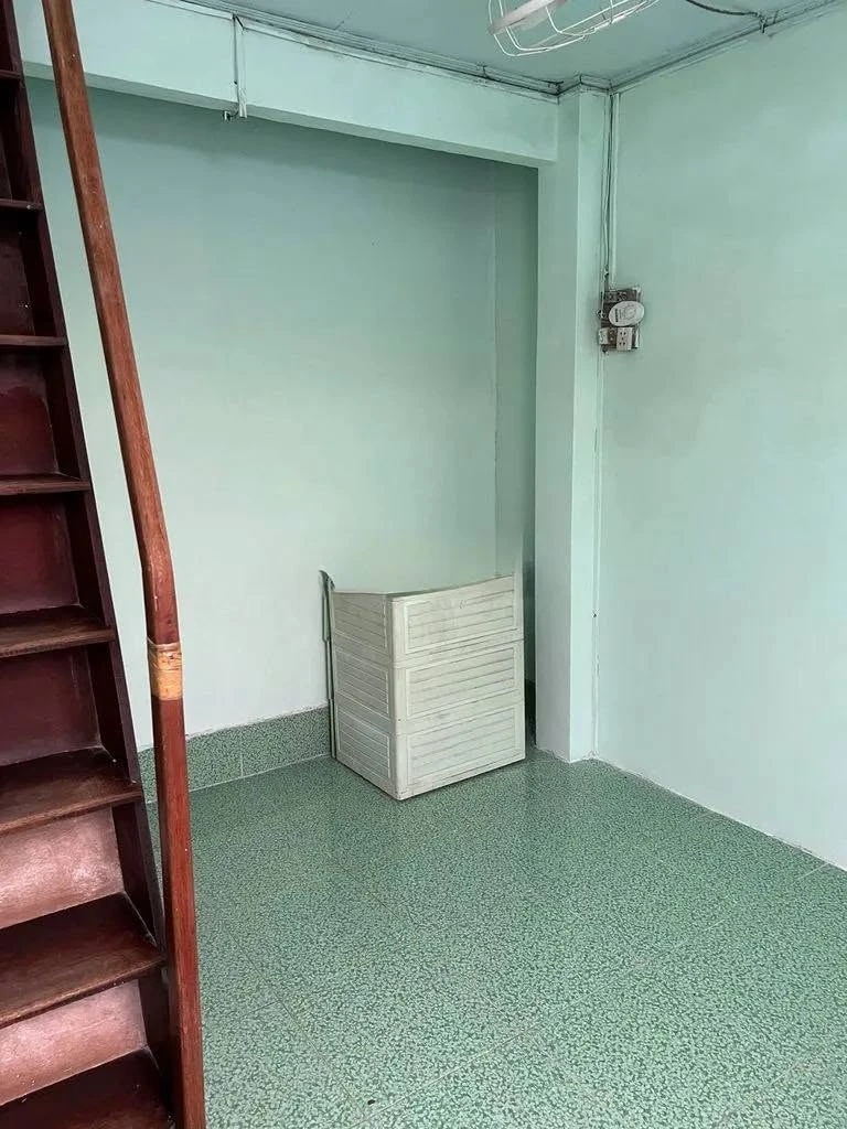 Bán nhà hẻm Đề Thám 24m2, 1 trệt 2 lầu, 3PN, giá 2 tỷ, Phường Cô Giang, Quận 1 - Ảnh thu nhỏ 3