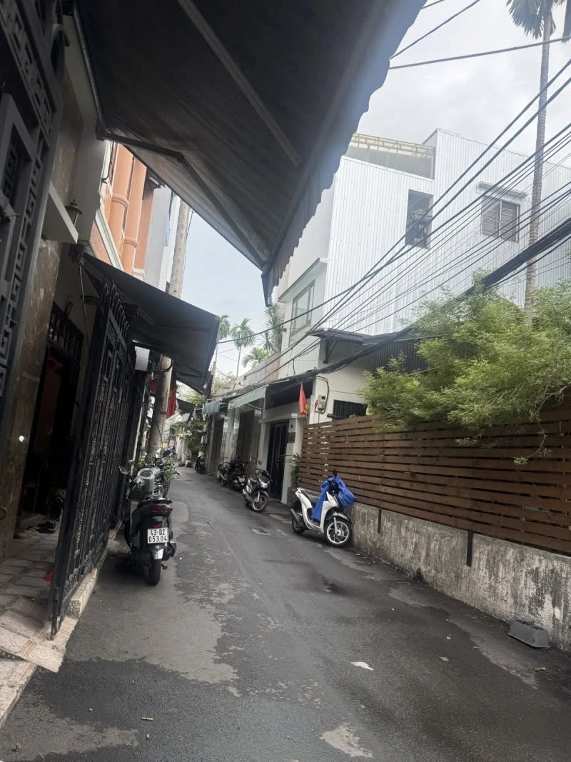 Bán đất kiệt 4.5m, 70m² + nhà 2 tầng tại Phạm Nhữ Tăng, Quận 1 - Ảnh 1