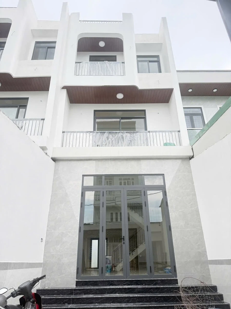 Bán nhà phố ngang 5m, 5x25m, 4 phòng ngủ, 1 trệt 2 lầu 1 tum tại Thạnh Xuân 25, Quận 12 - Ảnh thu nhỏ 3