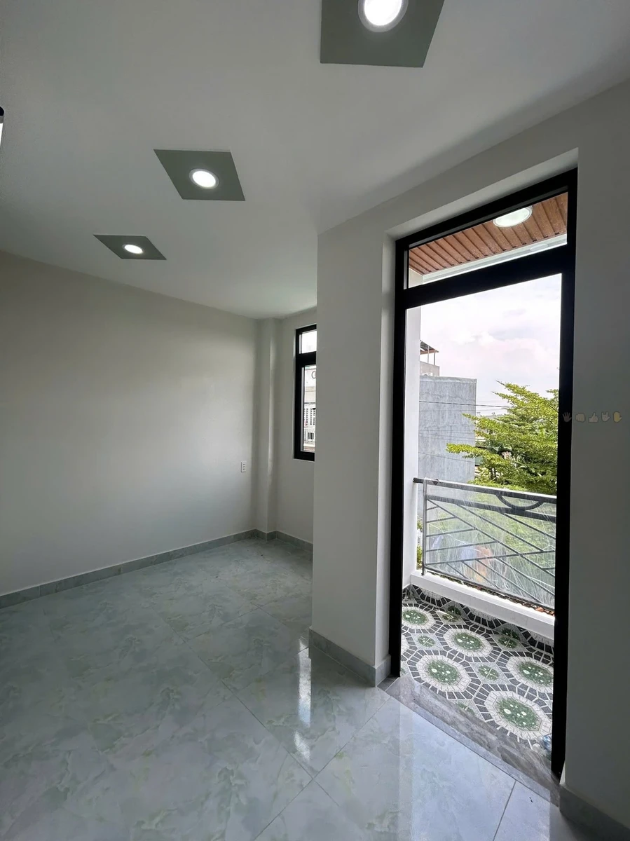 Bán nhà 1 lầu 2PN 48m² ven Hóc Môn 660 triệu - Ảnh thu nhỏ 2