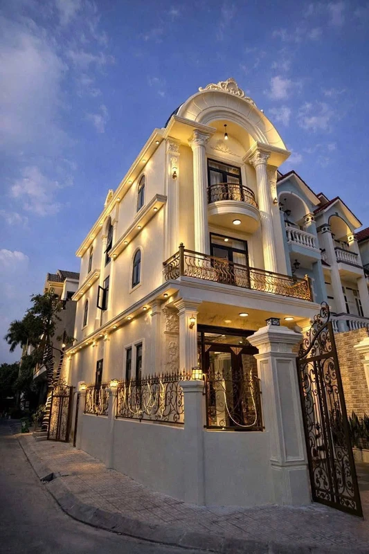 Nhà phố góc 2 mặt tiền 108m2 Thuận An 7 tỷ 150 triệu