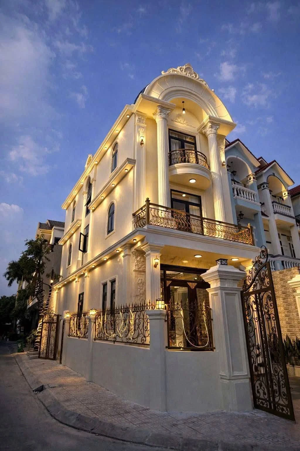 Nhà phố góc 2 mặt tiền 108m2 Thuận An 7 tỷ 150 triệu - Ảnh 1
