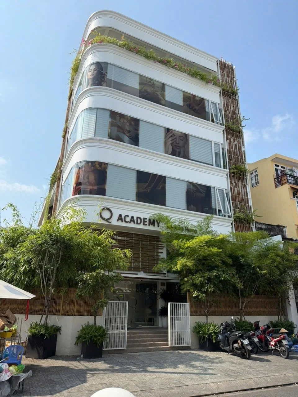 Bán shophouse góc 2 mặt tiền 138.9m² Quận 10, 54 tỷ - Ảnh 1