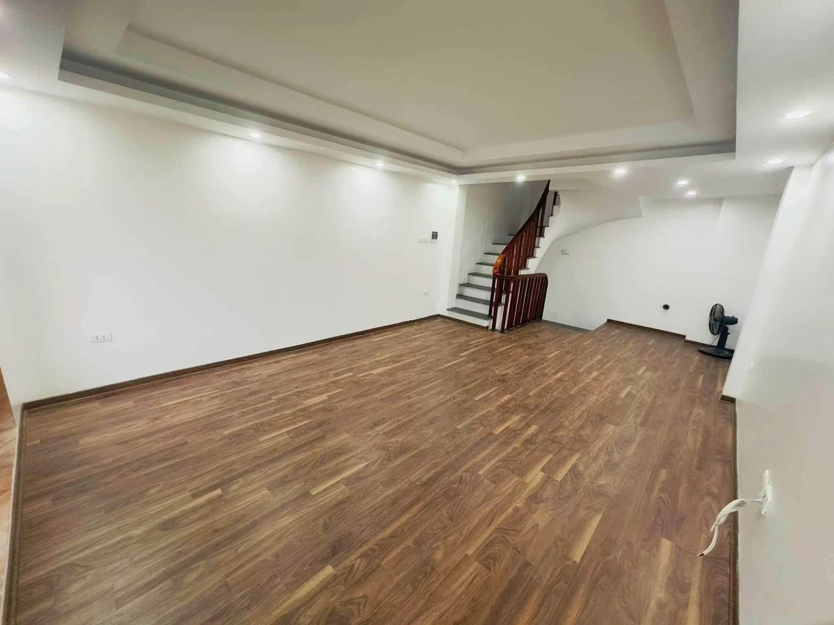 Bán nhà 6 tầng 35m2 Đông La Hoài Đức 5 tỷ - Ảnh thu nhỏ 5
