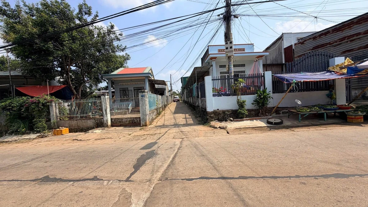 Bán đất hẻm Phùng Hưng 50m² gần Đại Học Tây Nguyên Quận 1 - Ảnh thu nhỏ 4