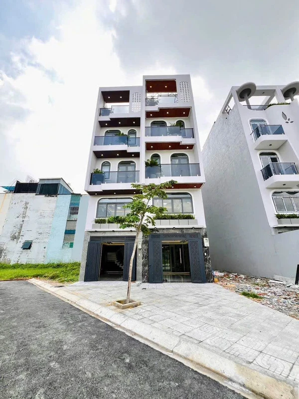 Bán nhà 1 lầu 1 trệt MT Phạm Văn Định 150m² Quận 7 ngag