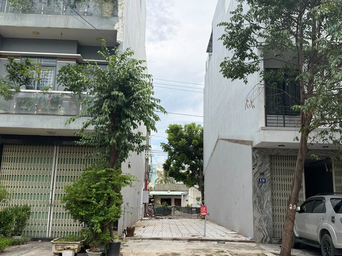 Bán nền đất 2 mặt tiền 80m2 Sư Đoàn 3 Sao Vàng 4 tỷ 250 triệu - Ảnh thu nhỏ 2