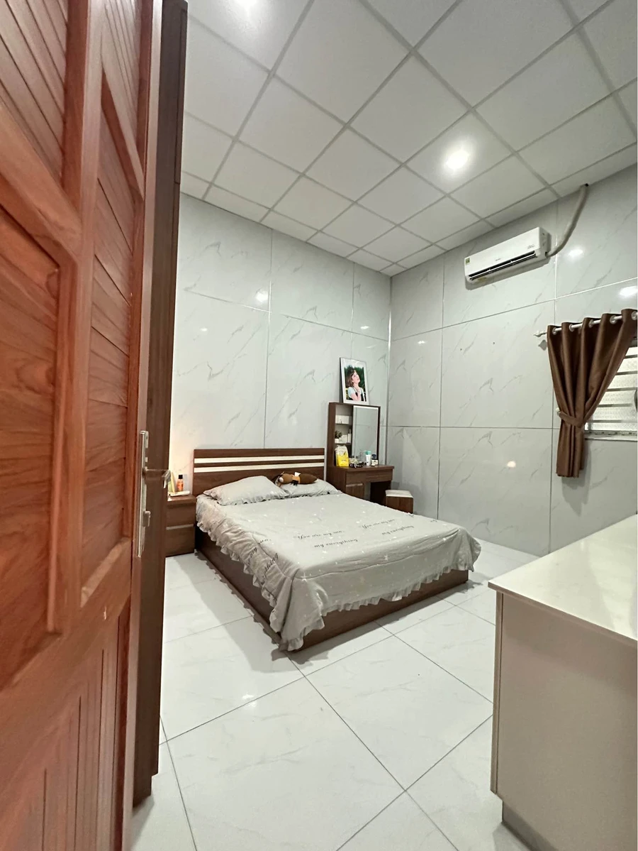 Bán nhà phố 1 trệt 1 lầu 3PN, 98m² Dĩ An, Bình Dương - 5,7 tỷ - Ảnh thu nhỏ 5