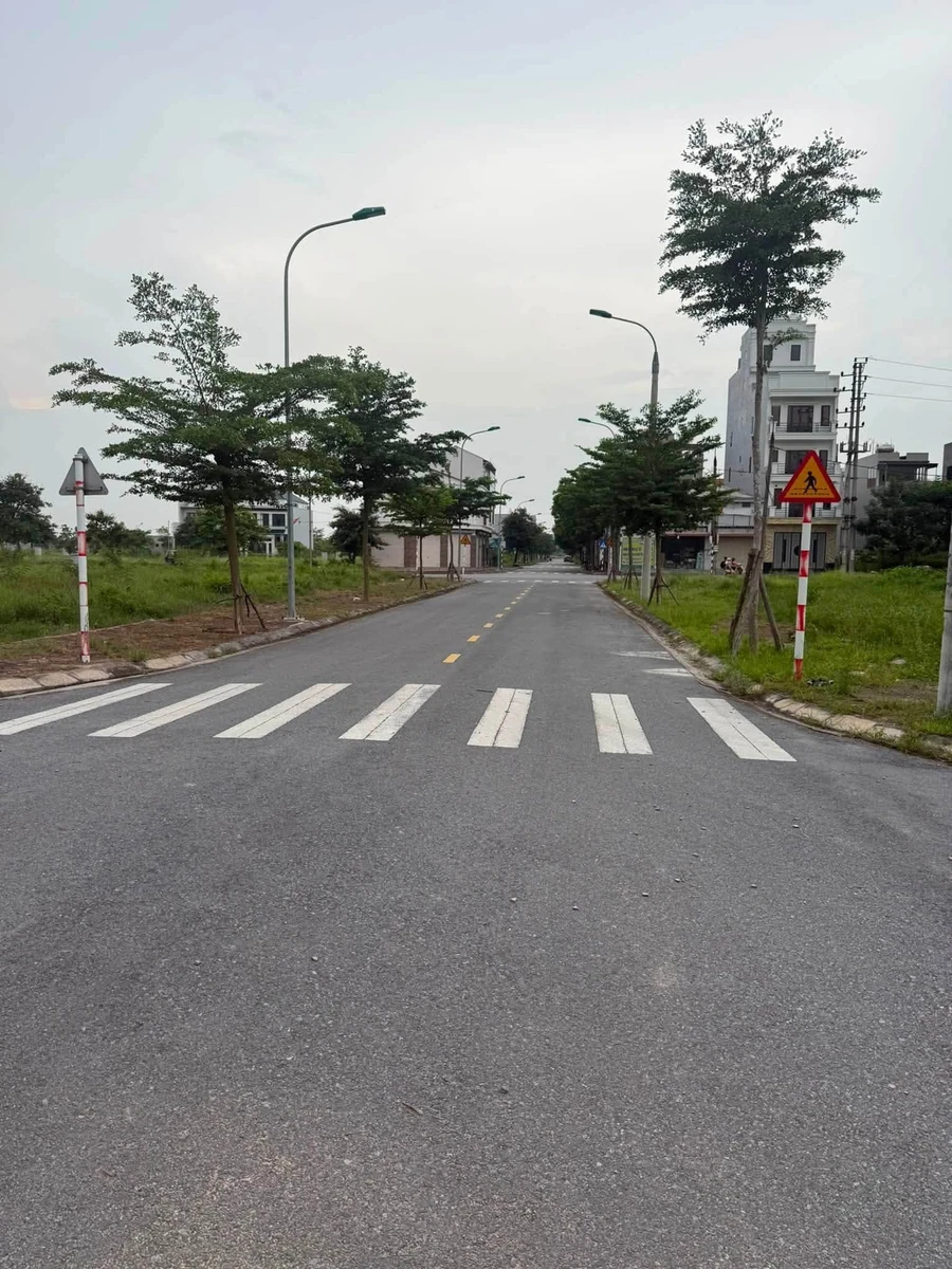 Bán đất Contrexim Viu Công Viên 80m2, 2 tỷ - Ảnh thu nhỏ 2