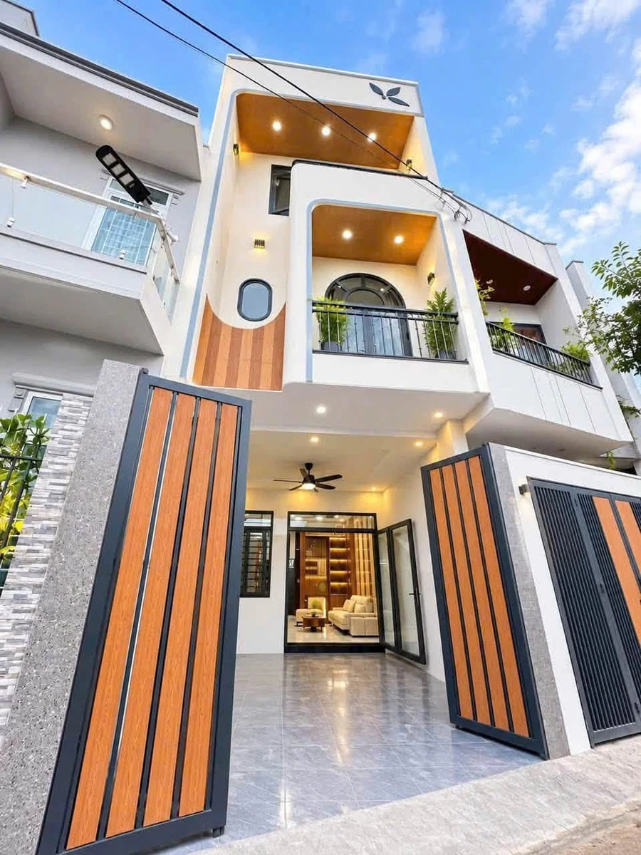 Bán nhà 1 trệt 2 lầu 76,5 m² Tân Phong 4 tỷ 180 - Ảnh 1