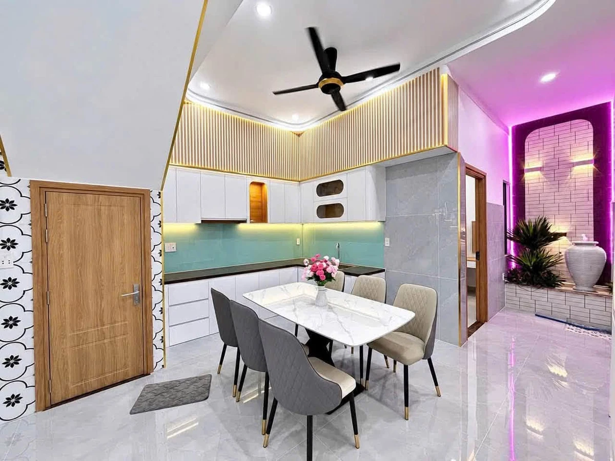 Bán nhà 1 trệt 1 lầu Hoàng Minh Chánh, 150m2, 3.999 tỷ - Ảnh thu nhỏ 4