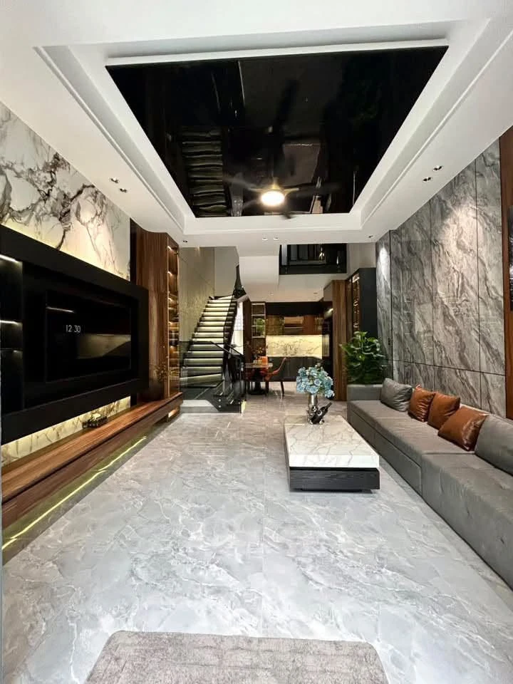 Bán nhà 3 tầng 81m2, 3 phòng ngủ, full nội thất tại Hoà Khánh, Đà Nẵng - Ảnh thu nhỏ 2