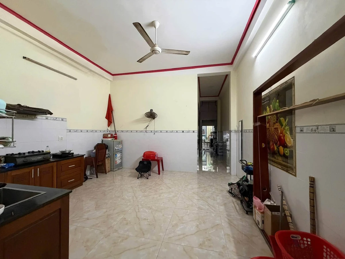 Bán nhà 2 mê mặt tiền Trường Chinh Tuy Hòa 100m² - 9 tỷ - Ảnh thu nhỏ 2