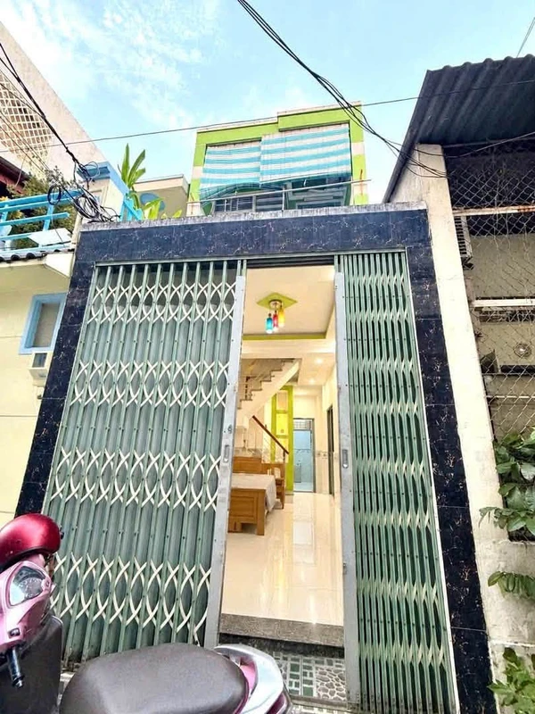 Bán nhà 2 tầng 32m² 3 tỷ Quận 12 gần Lam Sơn