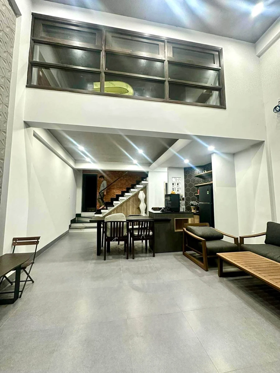 Bán nhà mặt tiền 3,5 tầng 53m2 gần Đinh Bộ Lĩnh, phường Quy Nhơn, giá nhỉnh 4 tỷ - Ảnh 1