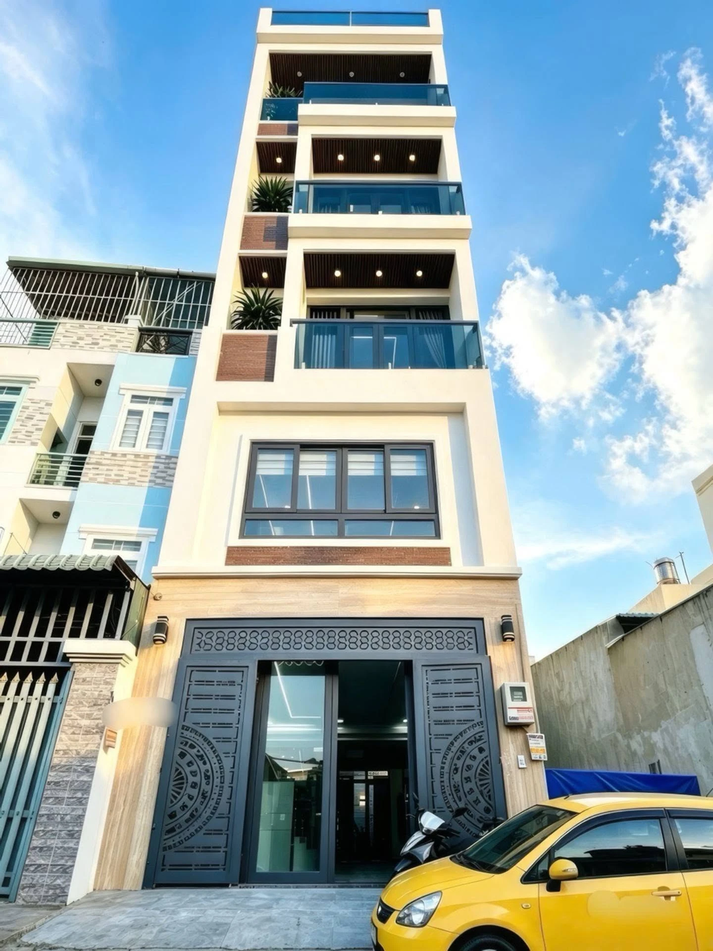 Bán nhà 5 tầng thang máy hẻm xe hơi 8m Hương Lộ 2, Bình Tân, full nội thất, 8,2 tỷ - Ảnh 1