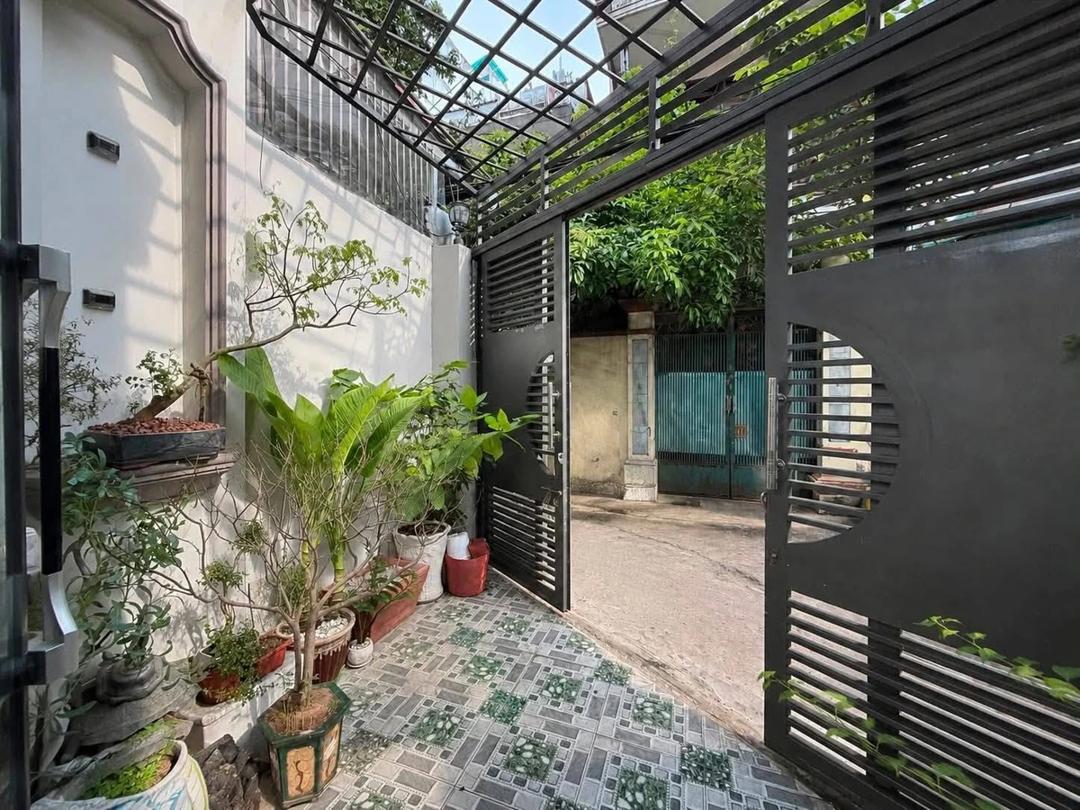 Bán nhà 3 tầng 5PN hẻm Lê Văn Sỹ, Phường 14 Quận 3, 61.3m2, giá 9.5 tỷ - Ảnh thu nhỏ 2
