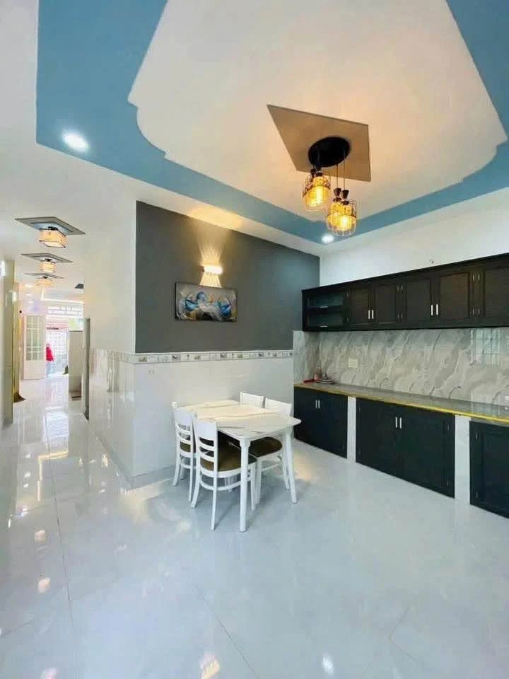 Bán nhà 4PN 2WC Tập Đoàn 4, Bình Chánh 85m² 1 tỷ 950 triệu - Ảnh thu nhỏ 3