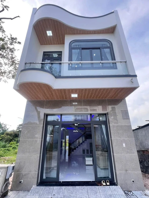 Bán nhà lầu 4PN 100m² Lương Hữu Khánh, Bà Rịa 4.25 tỷ