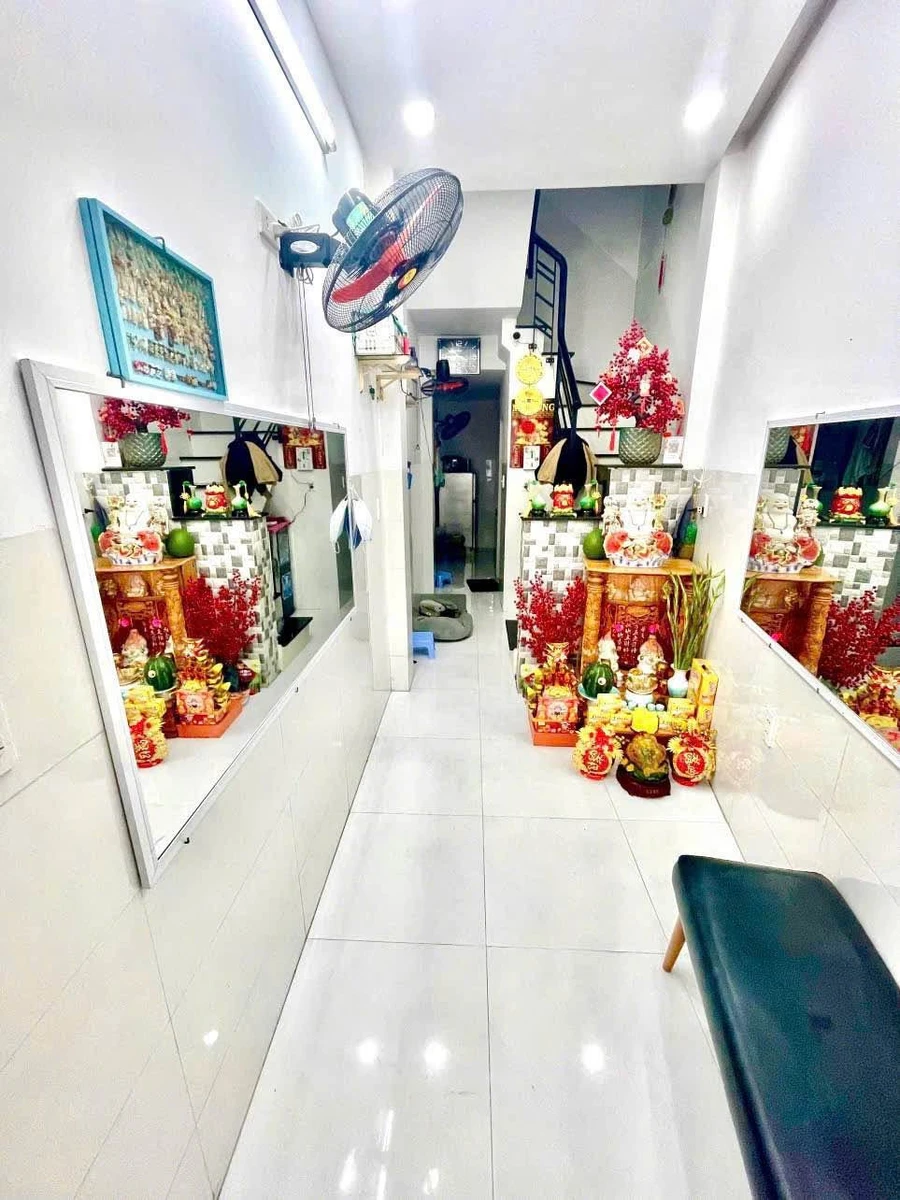 Bán nhà mặt tiền 75m2, 2PN, 3 tầng tại Quy Nhơn, giá 1 tỷ 2 - Ảnh thu nhỏ 2
